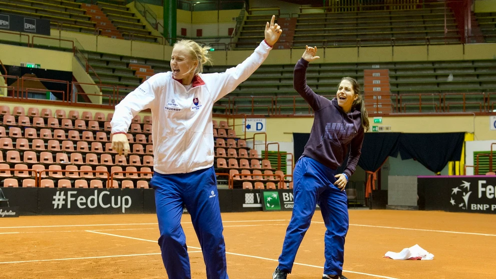 Janette Husárová a Rebecca Šramková.