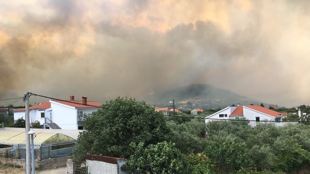 Mohutný požiar v obľúbenej destinácii Slovákov. Náš redaktor sa ocitol v ohnivom pekle