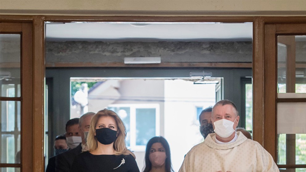 Prezidentka Zuzana Čaputová na omši v Kostole sv. Margity pri príležitosti sviatku sv. Cyrila a Metoda.