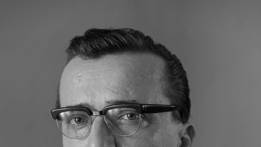 Dano Heriban ako Alexander Dubček vo filme Muž, ktorý stál v ceste