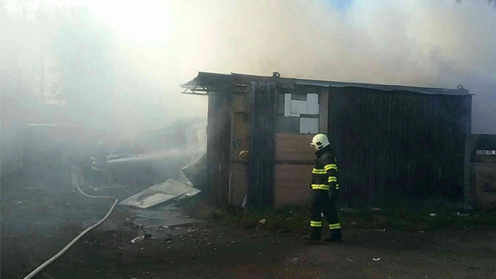 Pri požiari v osade zomreli dve malé deti.