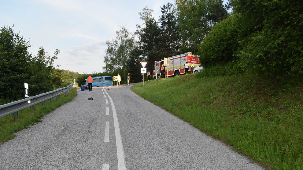 Tragická nehoda pri Bánovciach nad Bebravou.