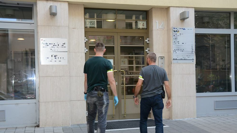 Z policajného zásahu v zariadení pre seniorov.