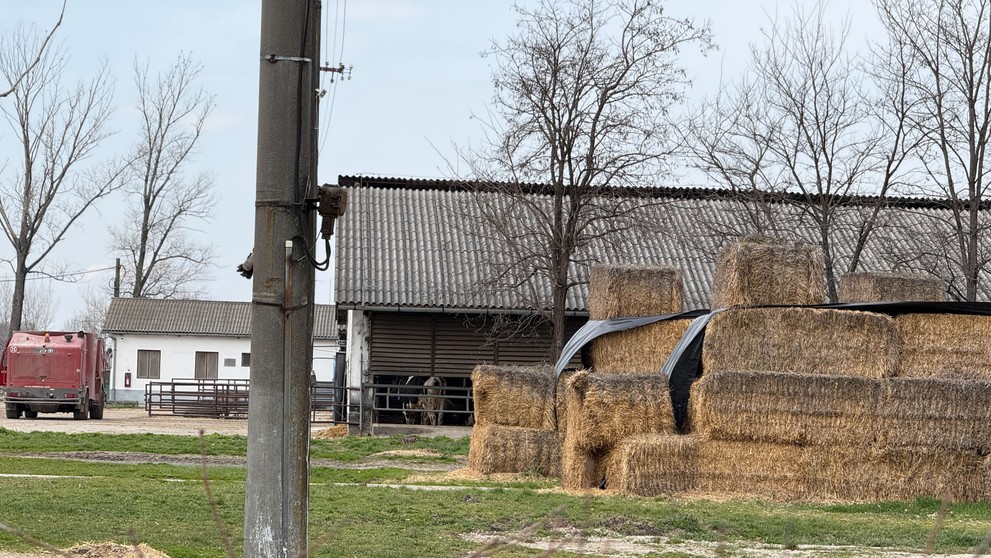 Farma v obci Ňárad