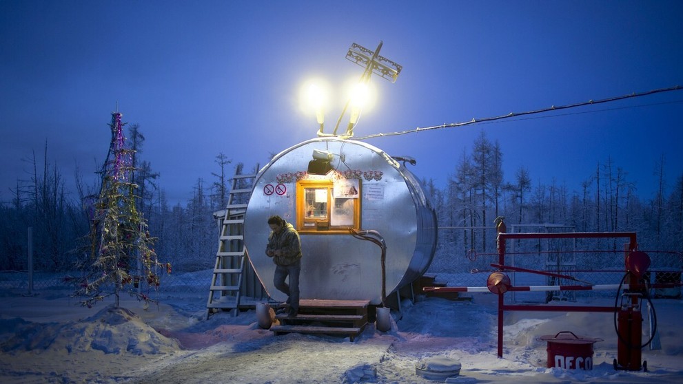 Kontajner prerobený na strážnu búdku.