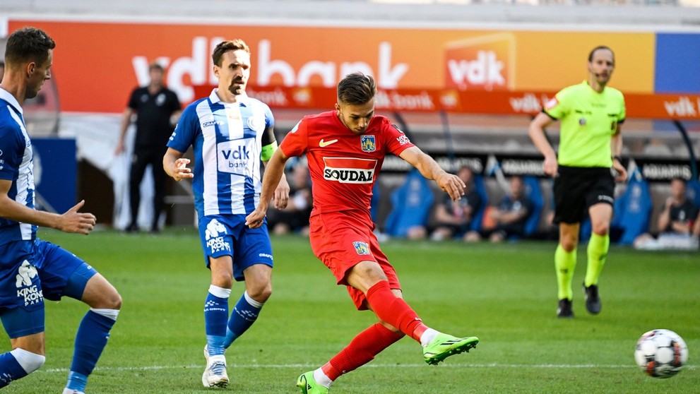 Ján Bernát v zápase za Westerlo.