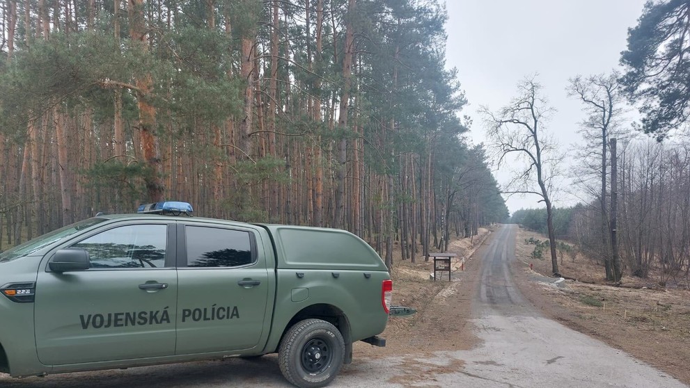 Na mieste vykonávajú policajti potrebné úkony