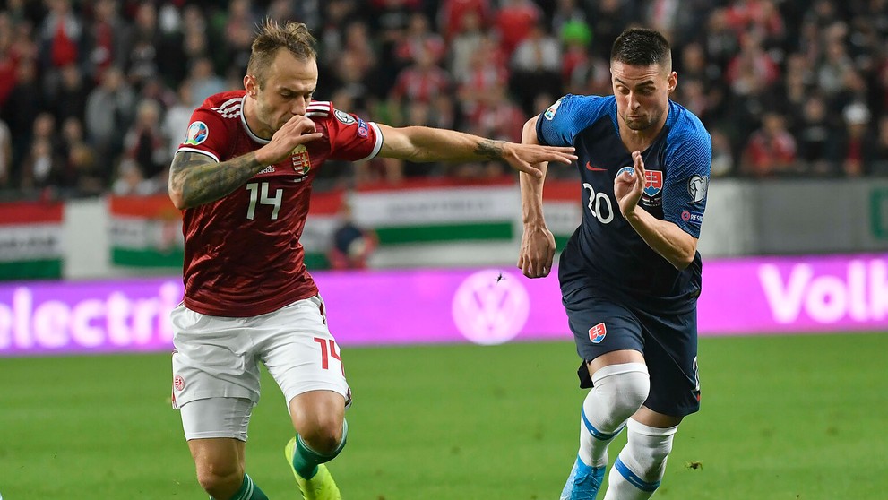 Radosť slovenských futbalistov po víťazstve 2:1 v zápase kvalifikácie ME 2020 na pôde Maďarska.