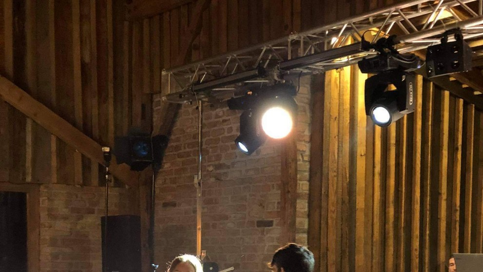 Mladomanželia Dankovci