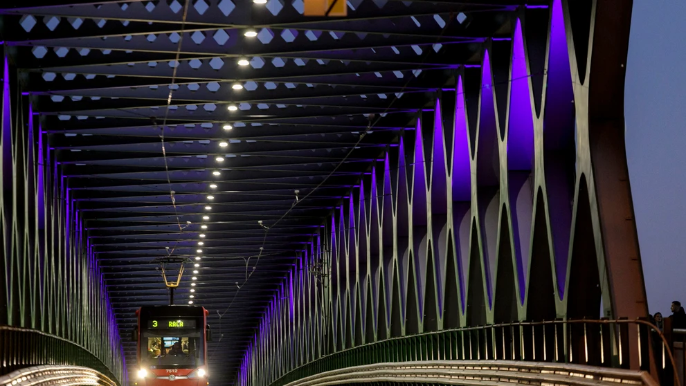 Bratislava zažíva Bielu noc.