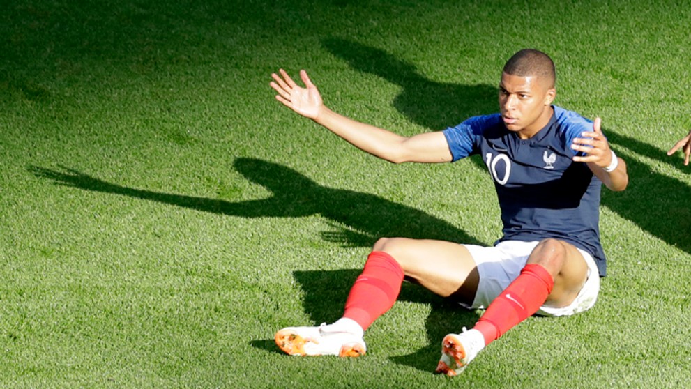 Francúzsky reprezentant Kylian Mbappe počas osemfinále na MS proti Argentíne.