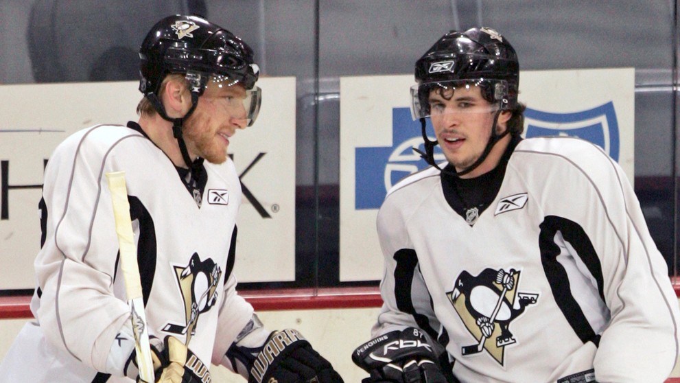 V roku 2008 zvýšil Marián Hossa šancu na svoj prvý Stanley Cup vytvorením dua so Sidney Crosbym v Pittsburghu. Nevyšlo to, vo fi