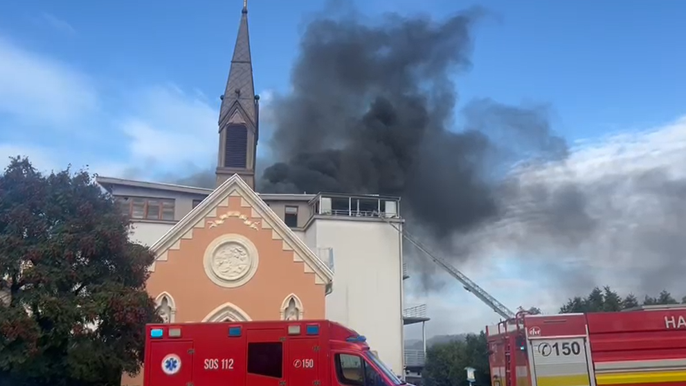 V Piešťanoch horí hotel