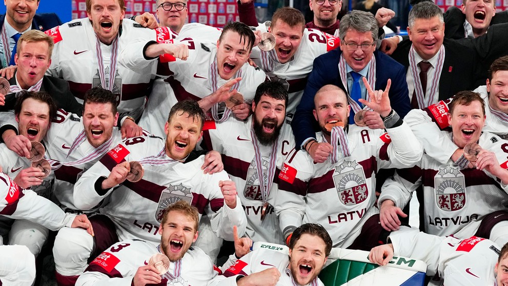 Lotyši sa tešia z najväčšieho úspechu v histórii svohjho hokeja.