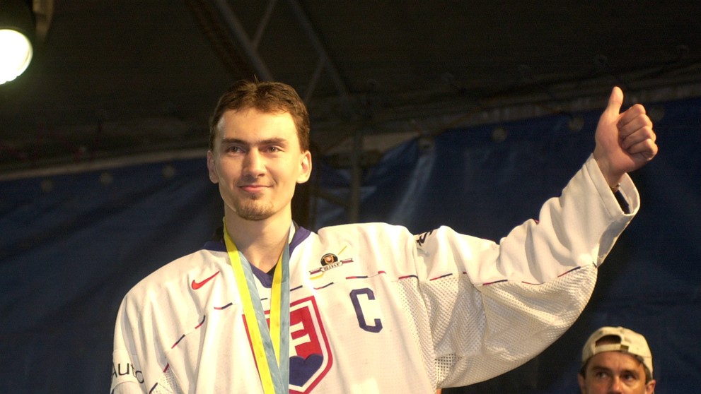 Exkluzívne zábery po pôrode syna Attilu Végha. Hrdý otec neskrýval dojatie.mp4