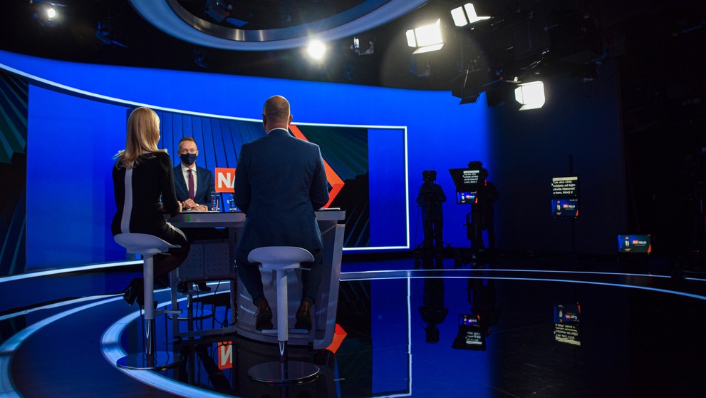 Gábor Grendel a Denisa Saková v Na telo.