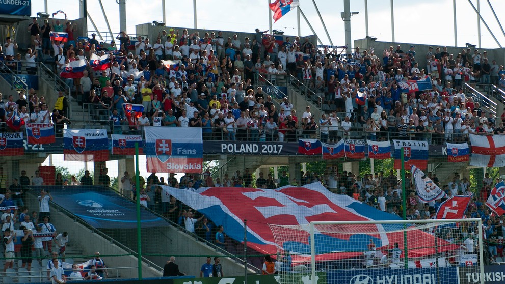 Na snímke slovenskí fanúšikovia počas zápasu A skupiny ME futbalistov do 21 rokov Slovensko - Anglicko.