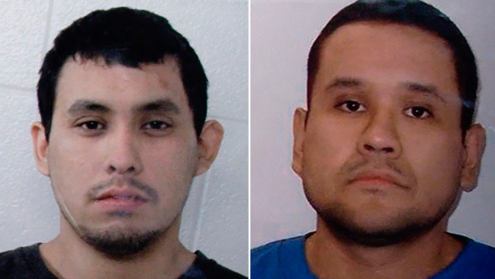 Polícia zverejnila fotografie podozrivých, ktorými sú 31-ročný Damien Sanderson a 30-ročný Myles Sanderson.