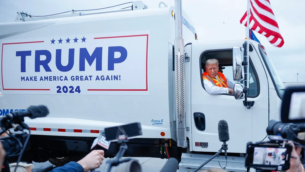 Donald Trump sa zahral na smetiara.