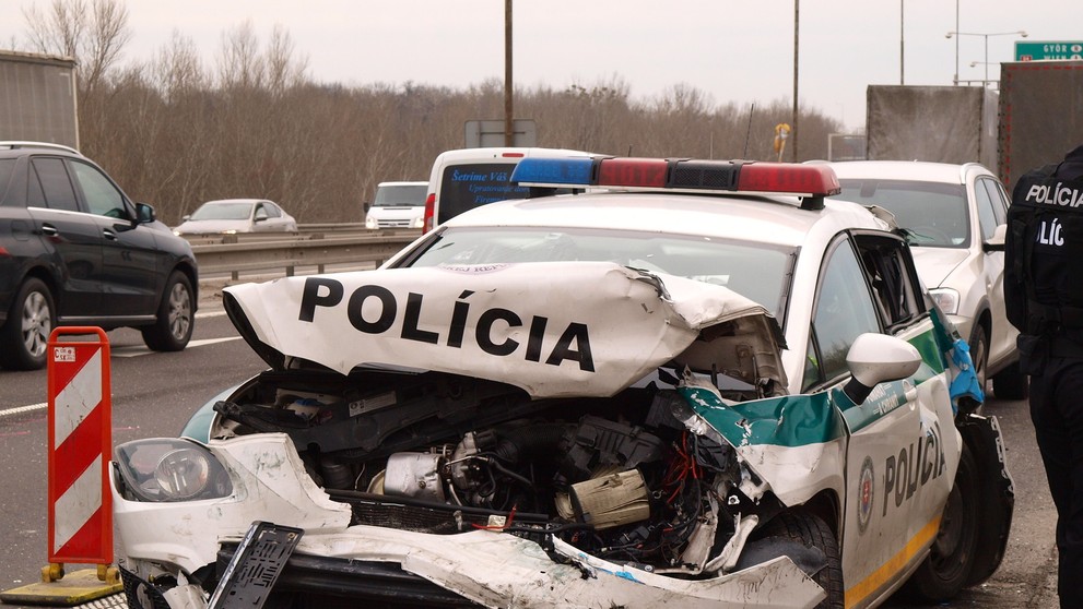 Dopravná nehoda v Bratislave na Moste Lafranconi