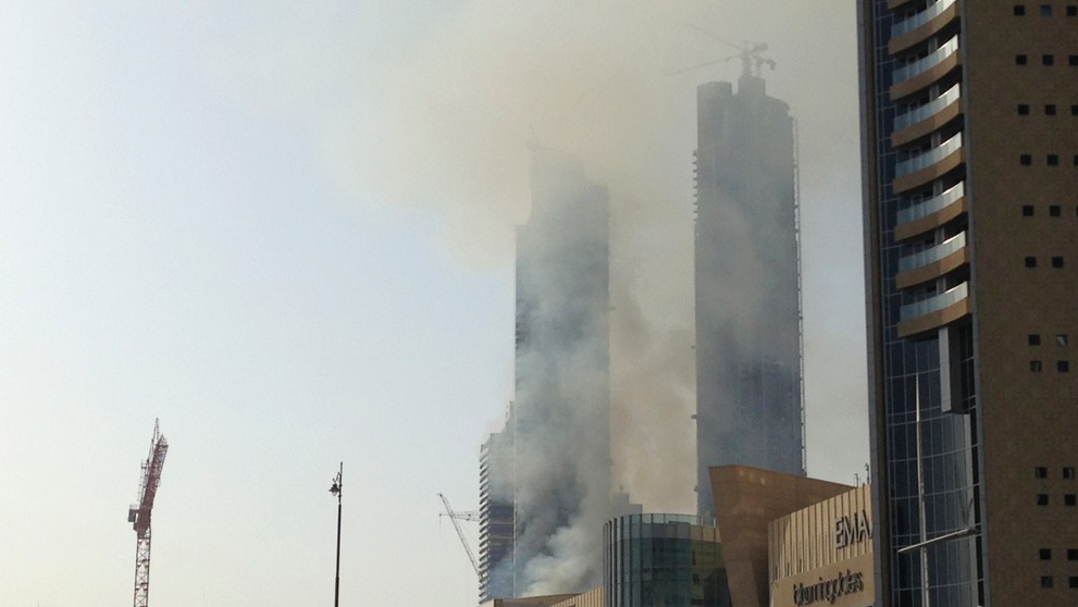 Požiar vypukol neďaleko najväčšieho nákupného strediska v Dubaji.