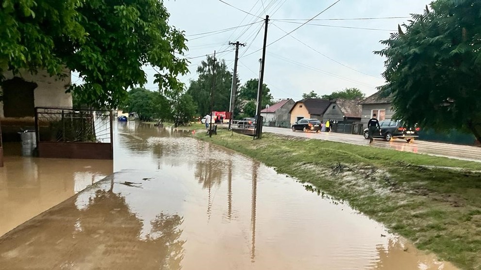 Povodeň v obci Pavlovce.