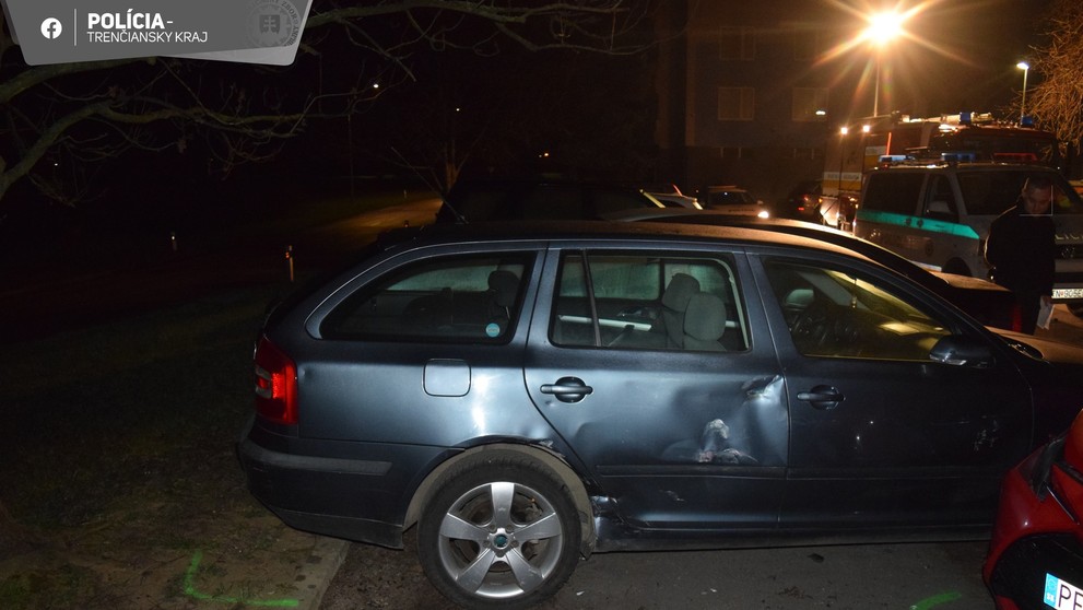 Opitý vodič v Partizánskom zdemoloval päť vozidiel.