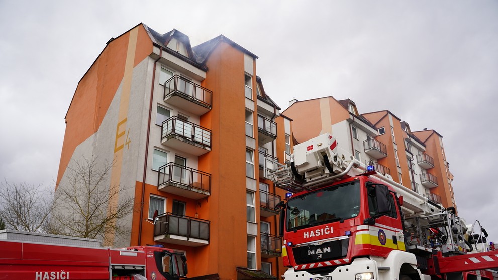 Požiar na sídlisku v Žiline.