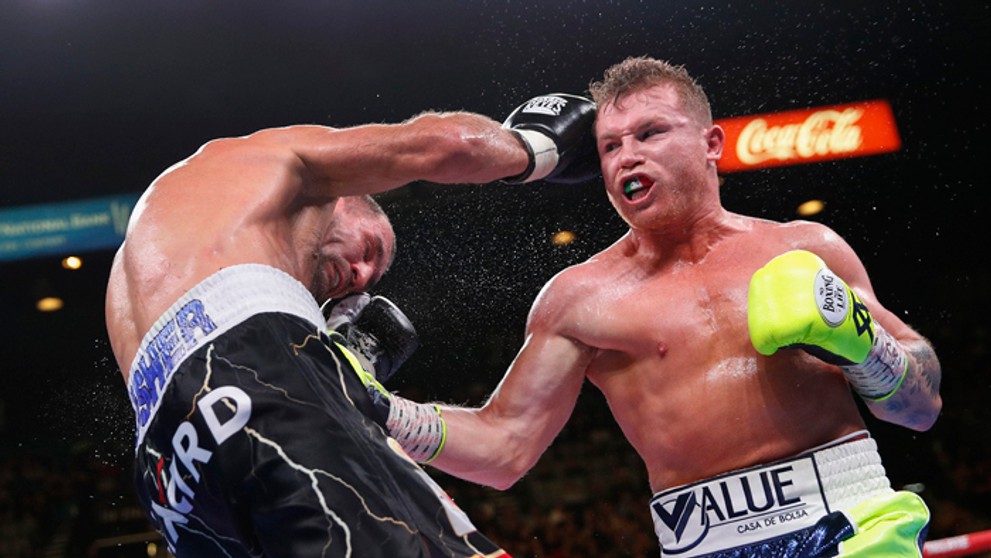 Šopa s drevom, ktorá horela v obci Radimov.