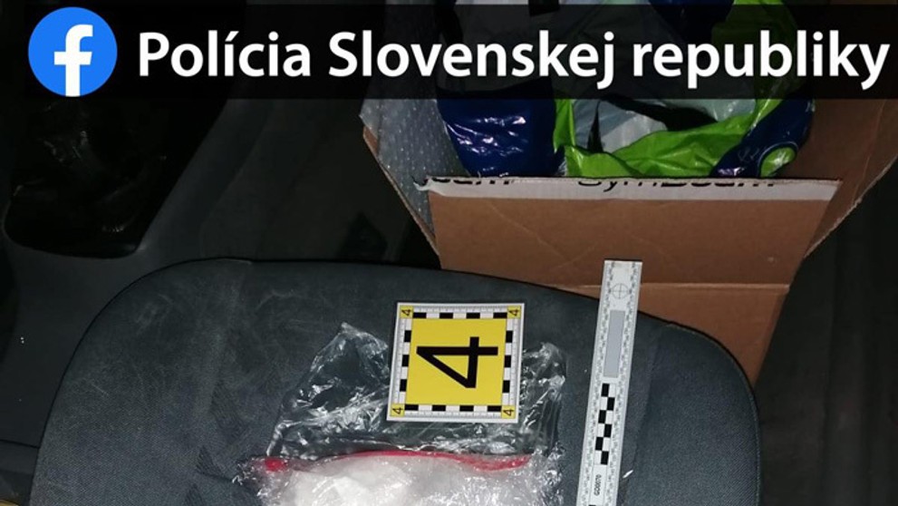 Daniel Batz zo Saarbrückenu oslavuje triumf v dueli Nemeckého pohára proti Düsseldorfu.