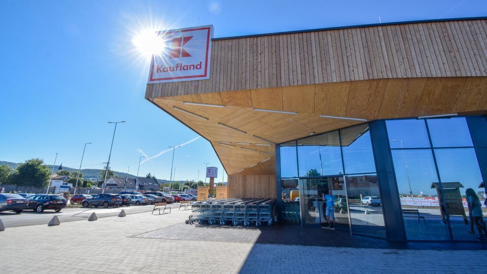 Kaufland v Záhorskej Bystrici.