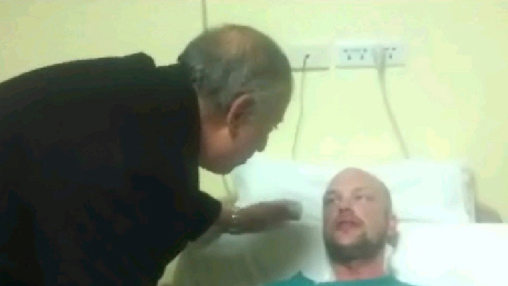 Švéd Sammie Olovsson v nemocnici po ošetrení po útoku v hoteli v Hurghade.