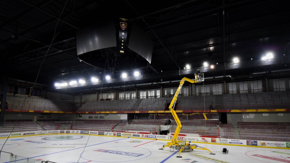 Rekonštrukcia zimného štadióna v Trenčíne.