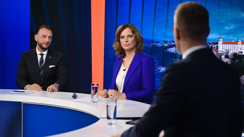 Matúš Šutaj Eštok a Veronika Remišová v relácii Na telo.