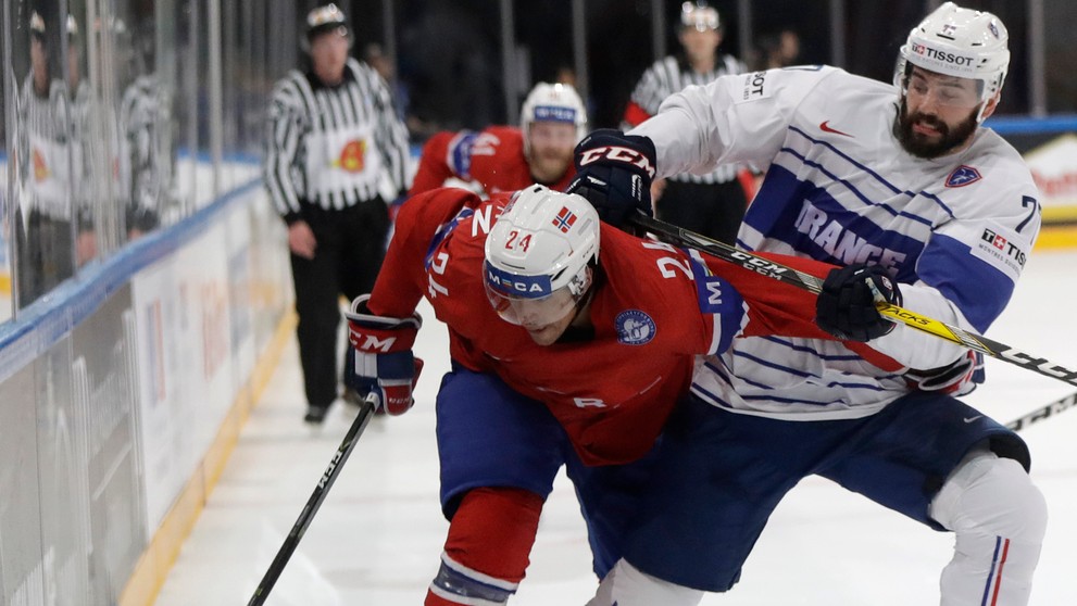 Francúz Sacha Treille bráni Nóra Andreasa Martinsena.