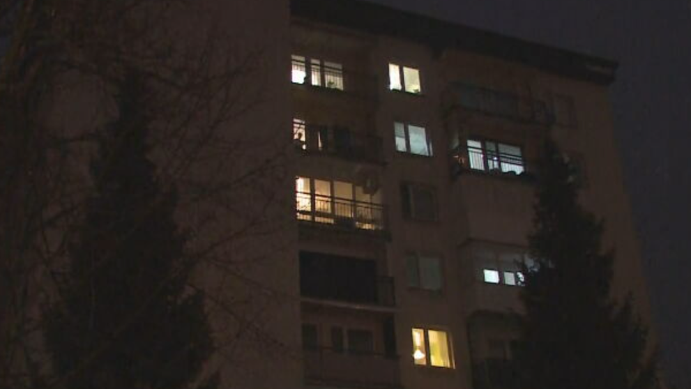 Bytovka, v ktorej mal muž dobodať členov svojej rodiny