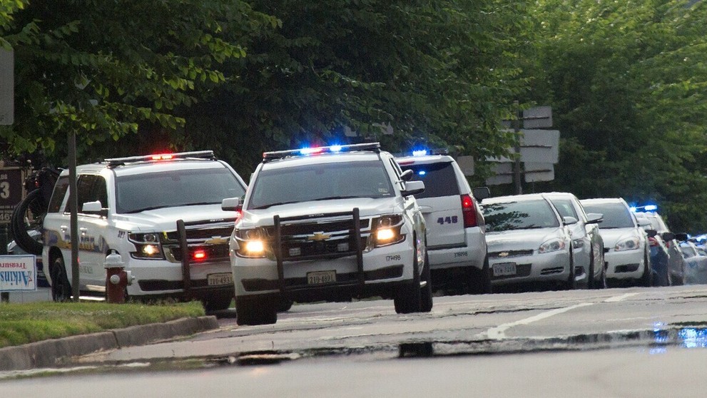 Streľba v meste Virginia Beach