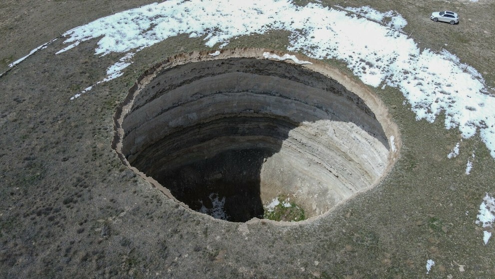 Krasový kráter v Turecku