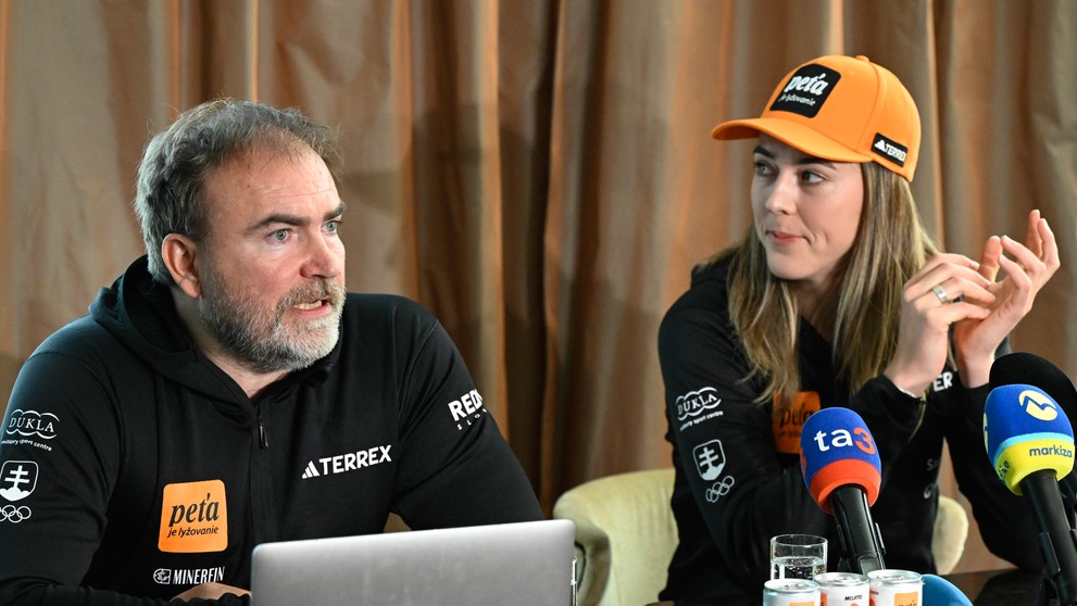 Petra Vlhová a jej manažér Richard Galovič (vľavo) počas mediálneho brunchu.