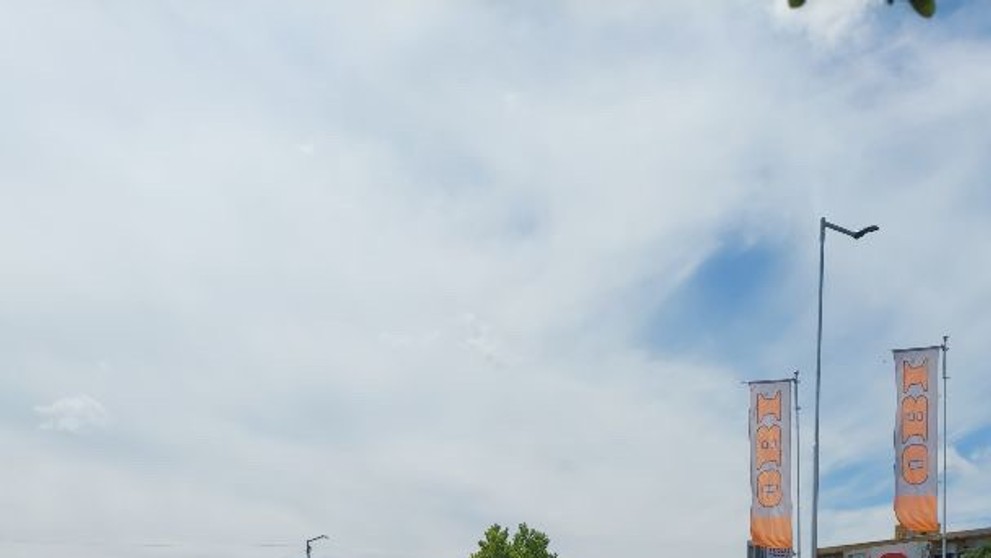 Vybuchol stánok s langošmi.