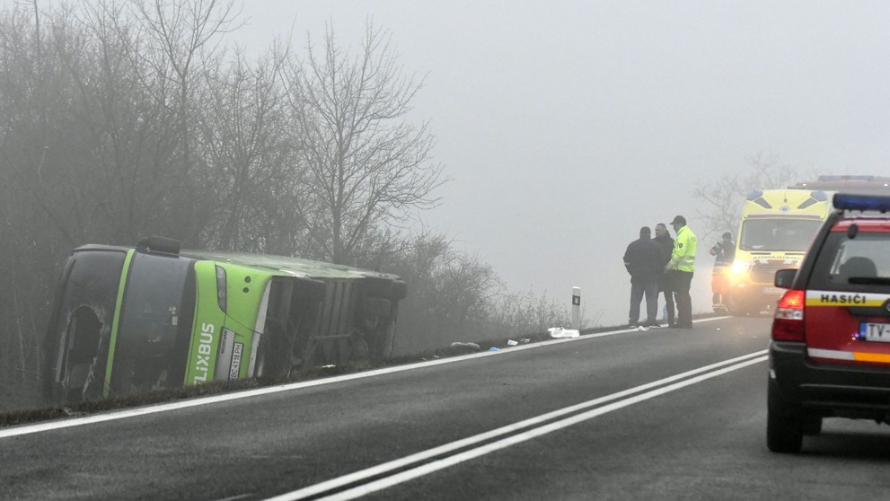 Nehoda autobusu z Ukrajiny pred obcou Dargov.