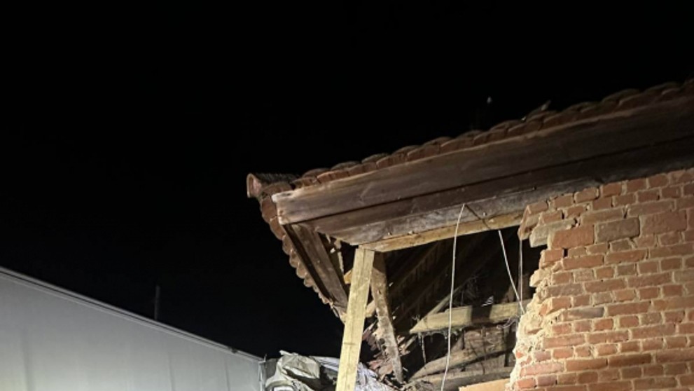 Slovenský kamión narazil do múru rodinného domu v Maďarsku