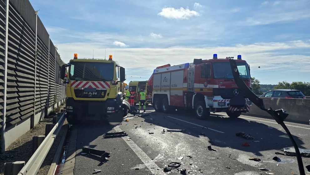 Vážna nehoda na R1 smerom na Trnavu.