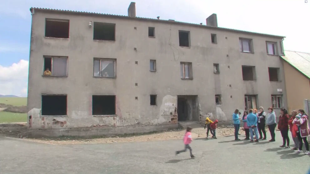 Nájomná bytovka v rómskej osade v Pečovskej Novej Vsi