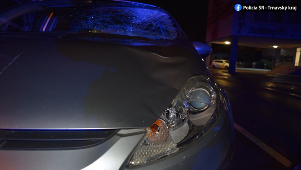 Auto po nehode v Galante.