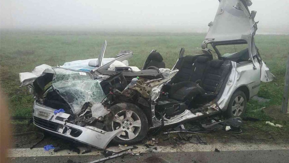 Pri zrážke vlaku a auta v Rimavskej Sobote zahynuli dvaja ľudia.