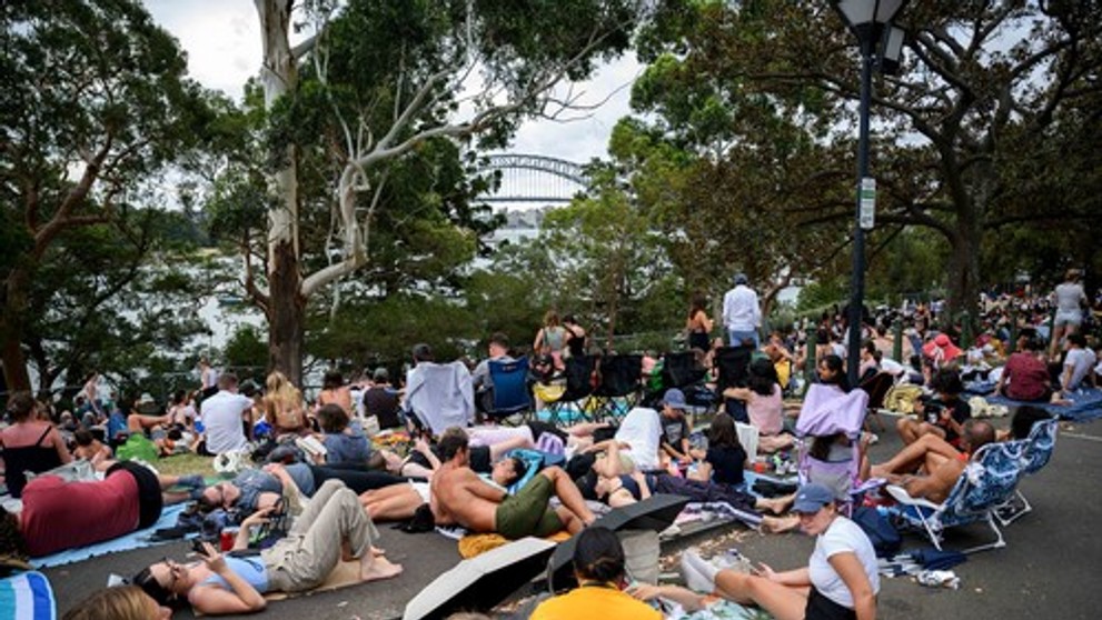 Ľudia sa pripravujú na príchod nového roka v Sydney