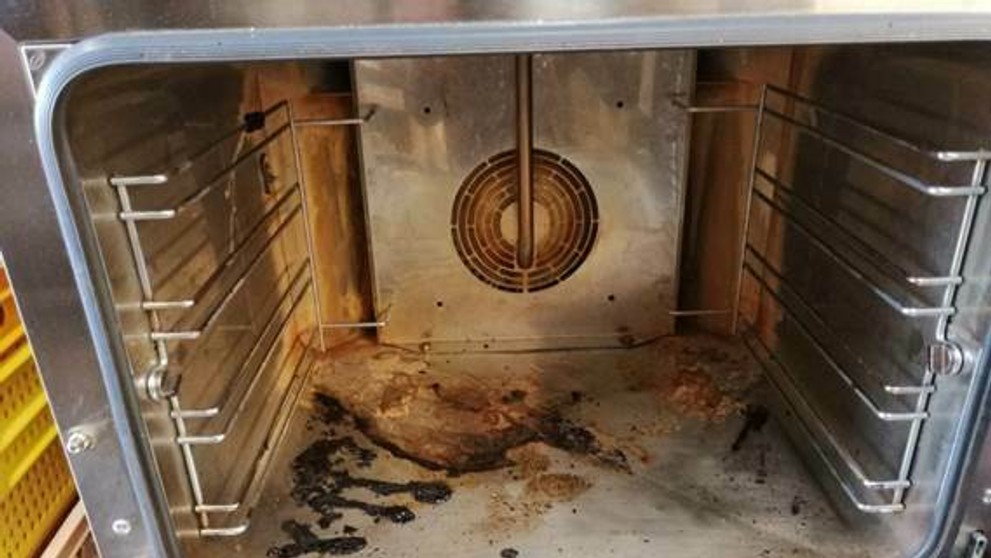 Pilot tímu F1 Red Bull Max Verstappen pred VC Abú Zabí.