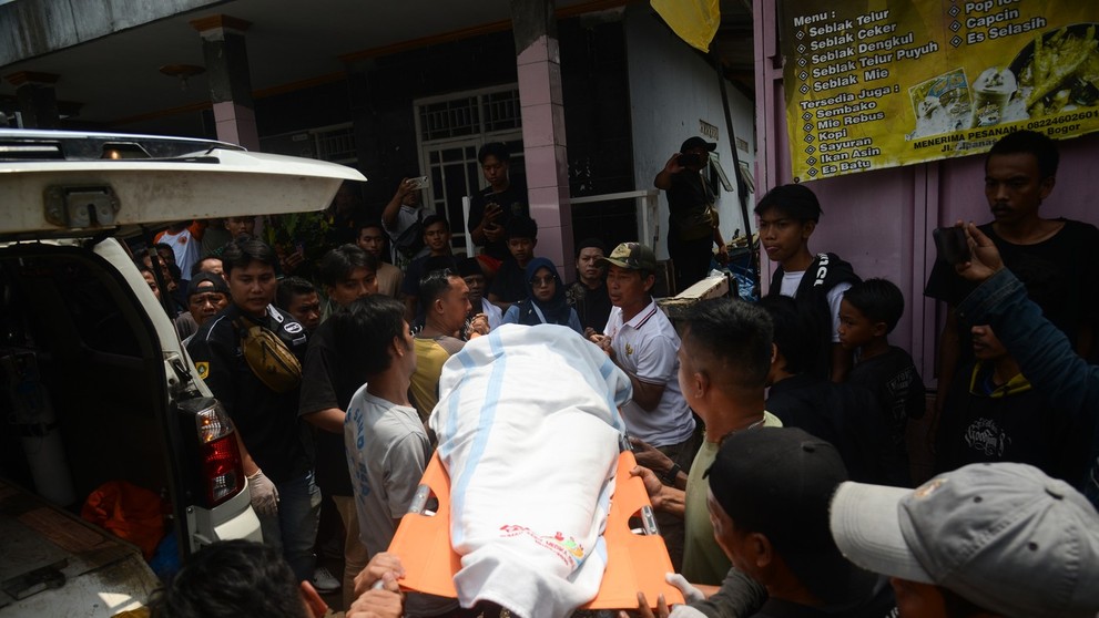 V Indonézii sa zrútila spoločenská sála