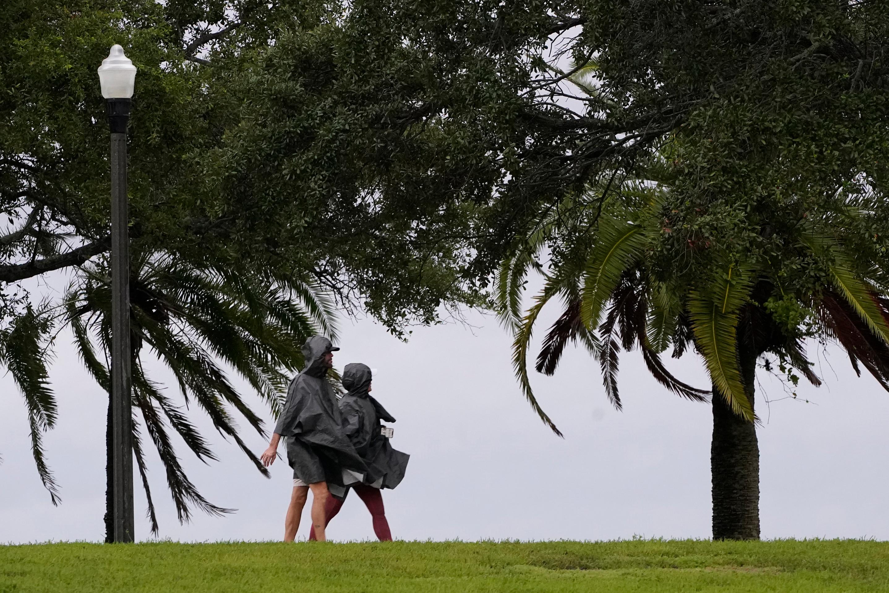 Príchod hurikánu Ian v meste Saint Petersburg na Floride.